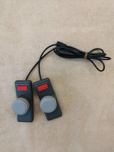 PADDLES ORIGINALI COMMODORE VIC 20 PADDLE JOYSTICK JOYPAD - Photo 1/4
