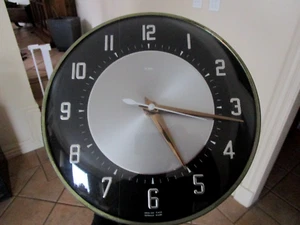 Vintage CLOCK Metamec Black & Silver - Made in England - Mid Century - 1970's - Picture 1 of 3