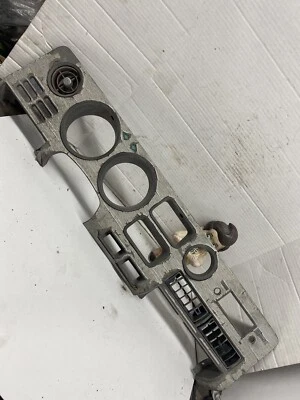 1979 1980 1981 TOYOTA CELICA Dash Speedometer Instrument Cluster Bezel Vent  - Изображение 1 из 4