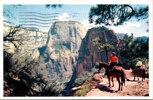 Postcard Union Pacific Railroad Pictorial Great White Throne Posted 1964 - Imagen 1 de 2