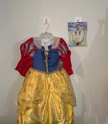 Snow White costume - Image 1 of 4