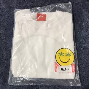 Nelk Jungen FULL SEND Smiley Weed Face Tee T-Shirt neu in Kunststoff Größe Herren Medium - Bild 1 von 4