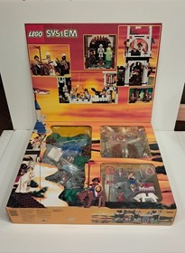 Lego 6090 Royal Knight Castle - Complete with Instructions, Box and Plastic Inlay