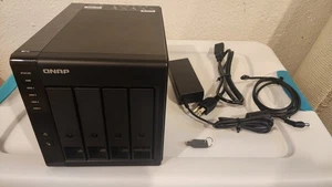 QNAP TR-004 4 Bay USB Type-C Direct Attached Storage w/ hardware RAID (Diskless) - Afbeelding 1 van 4