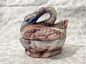 Plato de baratija vintage Heisey Slag moldeado arte vidrio anidamiento cisne con tapa púrpura - Imagen 1 de 5
