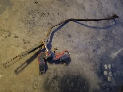 1971 PLYMOUTH ROADRUNNER DODGE 383 4BBL KICKDOWN LINKAGE THROTTLE CABLE BRACKET - Image 1 of 4