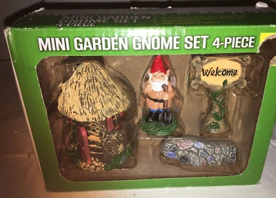 Mini Juego de Gnomos de Jardín 4 Piezas Decoración de Jardín o Maceta - Casa, Letrero y Camino Foto 1 de 4