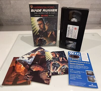 Blade Runner Directors Cut Wide Screen Edition Video Tape & 4 Exclusive Postcard - Image 1 of 4