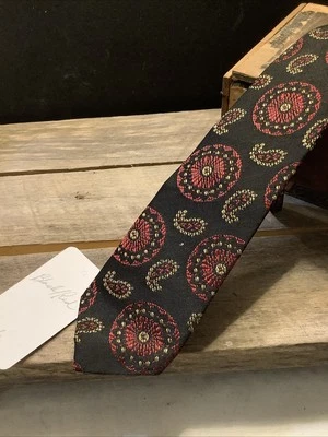 1226🌟Vintage 1950s Skinny Neck Tie BLACK/RED Paisley Unused Cardboard Insert - Image 1 of 4