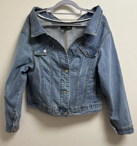 Fate by LFD Women's Blue Denim Jacket Size Large Button Front Fitted Jean - Picture 1 of 4