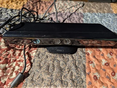 Microsoft Xbox 360 Kinect Sensor - Bild 1 von 2