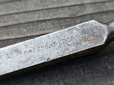 VINTAGE Crescent EDGE TOOL  1/2" BEVELED EDGE WOOD CHISEL - Image 1 of 4