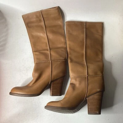 Botas TAHARI - STRAUSS Cuero Tostado Taupe Debajo de la Rodilla Tacones Gruesos - Talla 10M Foto 1 de 3