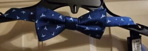 New J. Ferrar Pre-tied Adjustable Navy Blue Bow Tie, Dove Design, - Picture 1 of 5