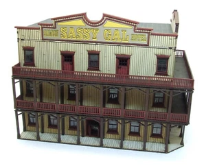 ACW WILD WEST - SASSY GAL SALOON & HOTEL 28mm KOMPLETT GEBAUT & BEMALT MDF GEBÄUDE - Bild 1 von 8