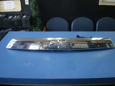 2010-2015 Chevrolet Equinox Rear Trunk Lid Trim Molding W/Camera 23188127 OEM Foto 1 de 4