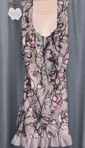 Plum Pretty Sugar ~ Beautiful Floral & Bows Ruffled Throw Blanket 50 x 70 NWT - Picture 1 of 2
