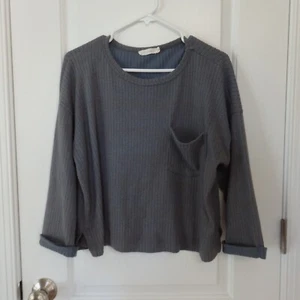 Lush Women's Charcoal Gray Sweater Top Size Small Long Sleeves Pullover w/Pocket - Picture 1 of 3