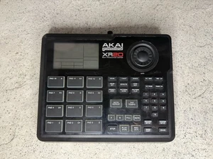 Máquina de Tambor Centro de Producción de Ritmos Akai XR20 - Probado Funciona - Arañazos - Imagen 1 de 7