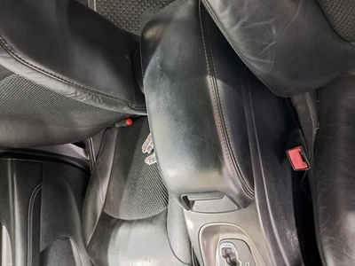 Dodge Journey 2017 reposabrazos solo SUV negro OEM usado 241-02474 Foto 1 de 4