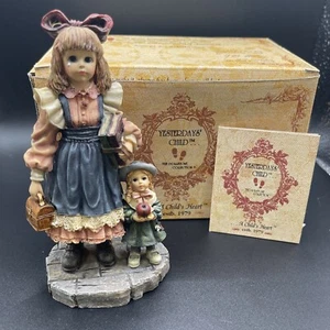 Boyds Yesterdays' Child LAURA CON JANE PRIMER DÍA DE ESCUELA Resina Dollstone Premier - Imagen 1 de 10