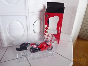 Minichamps Ducati Desmosedici Loris Capirossi MotoGP 2005 1:12 OVP (O4412) - Bild 1 von 6