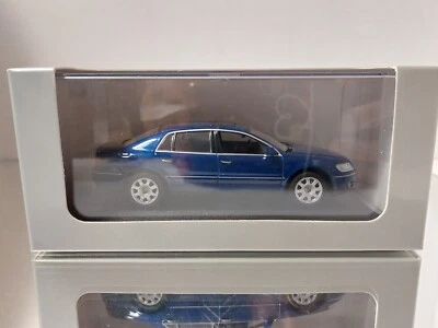 Minichamps VW Volkswagen Phaeton 2002 in blu 1:43 in scatola - Immagine 1 di 4