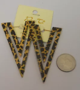 PARA TI Fashion Drop Dangle Earrings Animal Print V Shape Snap Fasteners - Picture 1 of 2