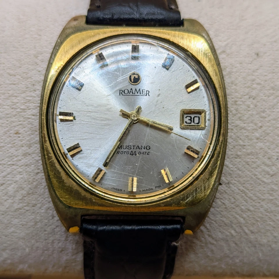 Roamer mustang automatic watch. Running. Spares/repairs. No crown 471-1230.601 - Image 1 of 4