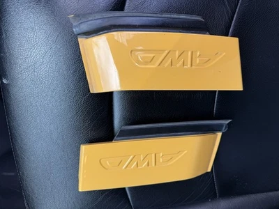 03-06 Subaru Baja Ventana Lateral Trasera Borde AWD Cubierta Izquierda y Derecha Plateada OEM Foto 1 de 2