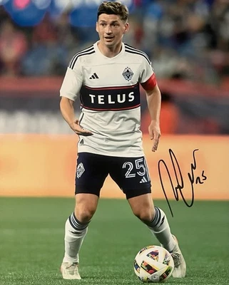 Ryan Gauld Firmado Vancouver Gorras Blancas 8x10 Foto Prueba Foto 1 de 2