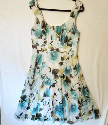 DressBarn Women's Sz 14 Floral Fit & Flare Dress — Pleated Bust, Fully Lined - Image 1 of 4