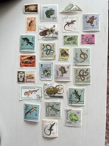 Joblot 25pcs Reptile Insect Stamps Various Sizes Different Countries - Picture 1 of 5