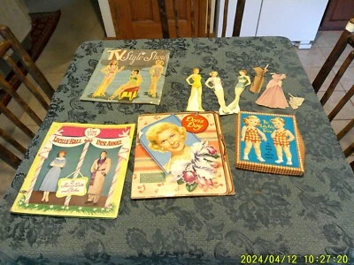 VINTAGE 1953 I LOVE LUCY LUCILLE BALL AND DESI PAPER DOLLS AND OTHERS - Image 1 of 4