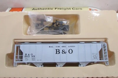 HO Scale Con-Cor B&O PS-2 Covered Hopper Kit Lot#3782 - Image 1 of 3
