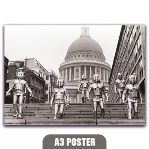 Doctor Who 'The Invasion' Cyberman Print (Reproduction A3 Poster) - Foto 1 di 3