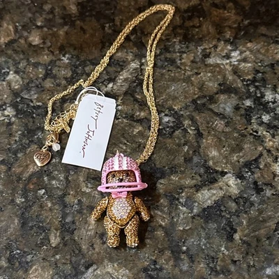 NUEVO CON ETIQUETAS Betsey Johnson Oso de Fútbol 32" Ajustable Cristal y Rosa Collar Colgante Foto 1 de 4