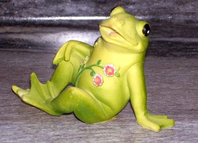 Ganz 2.25 in. Tall x 3.5 in. Long Resin Frog Figurine - Image 1 of 4