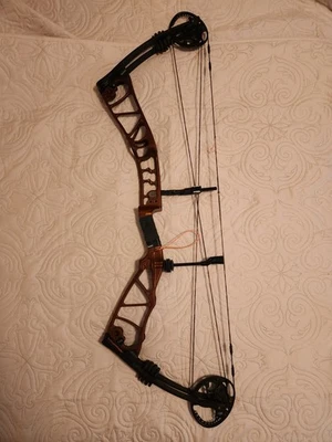 Elite Echelon 39 - Image 1 of 4