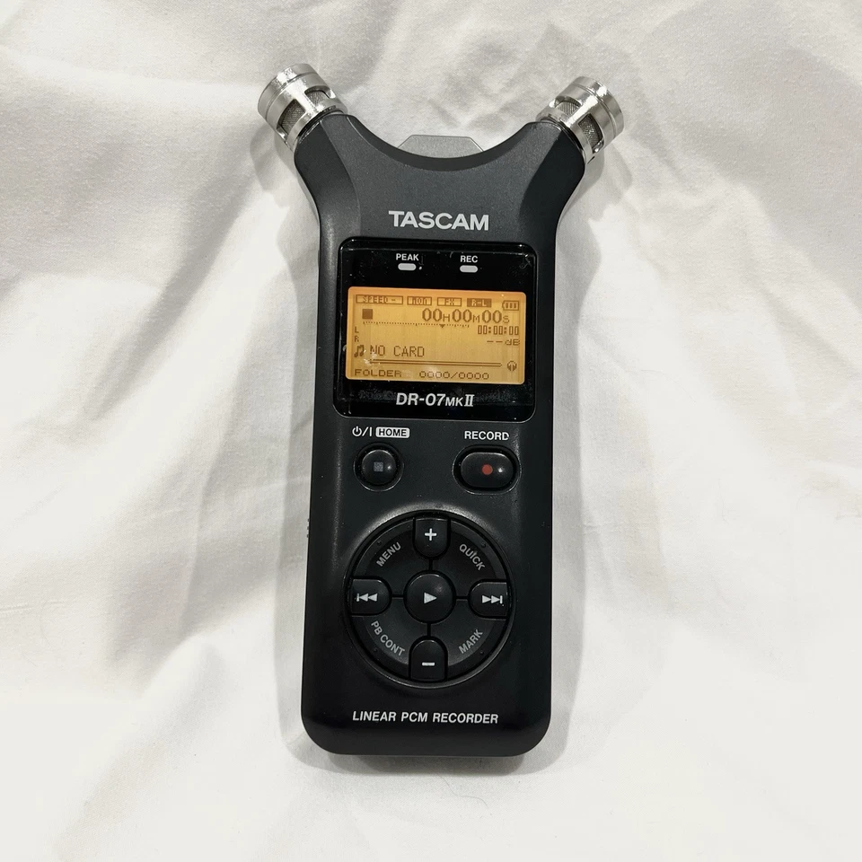 Black TASCAM DR-07MKII Linear PCMRecorder, 24-bit 96kHz - Image 1 of 4