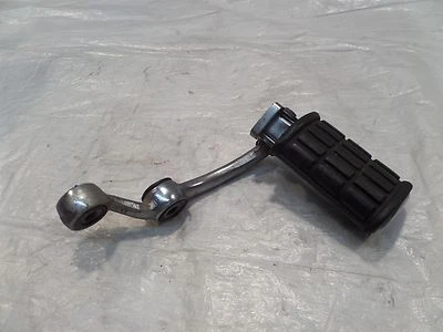 Yamaha XV750 XV920 1982 1983 Virago 750 920 estribo delantero derecho reposapiés soporte Foto 1 de 4