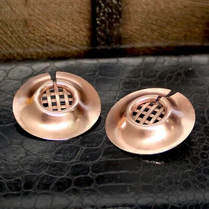 "Pendientes de cobre liso Marjorie Baer diseño brutalista moderno postes firmados 2" - Imagen 1 de 5