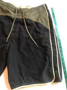SPEEDO Mens Yellow Green Black L Swim Trunks Surf Board Shorts Cargo Perfect! M2 - Picture 1 of 12
