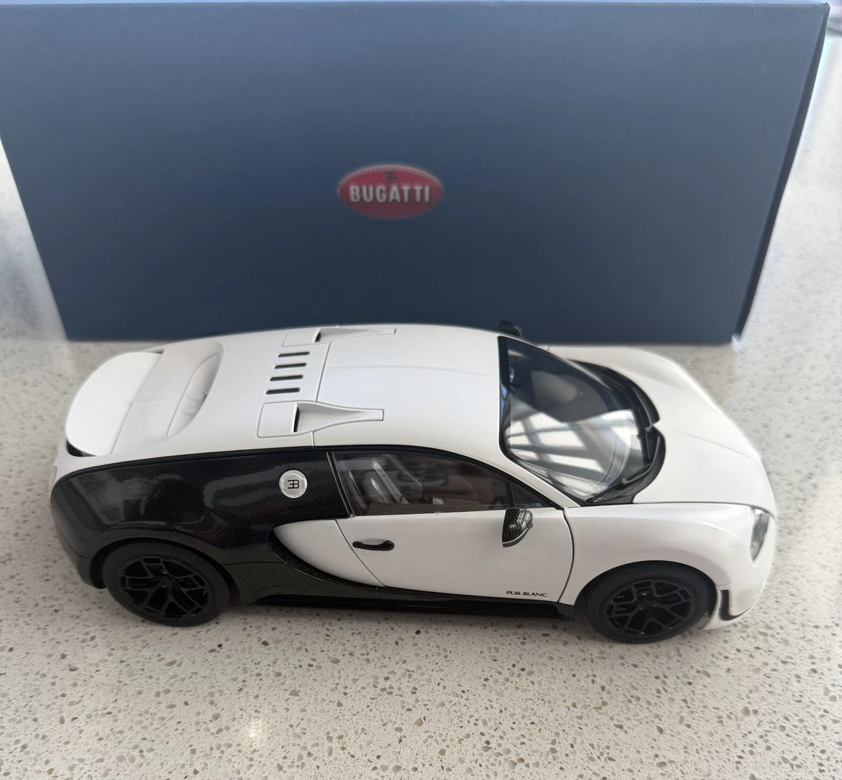 Bugatti Veyron 1/18スケルモデルミニカー Amazon.co.jp: モデルカーの
