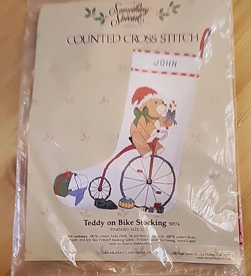 Kit de punto de cruz contado de medias de peluche para bicicleta Something Special 50174 Foto 1 de 4