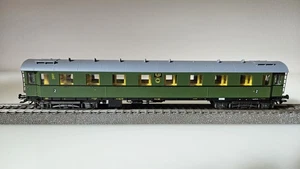Liliput H0 Meistermodell DR Personenwagen der 2. Klasse in der OVP - Bild 1 von 14