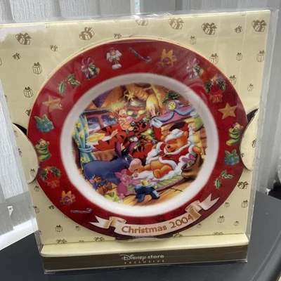 Disney Xmas Plate Winnie the Pooh Christmas 2004 Collector Plate Boxed - Image 1 of 4