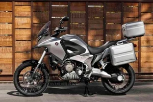 Honda Cross Tourer YM12 factory photo press photograph motorcycle - Picture 1 of 1