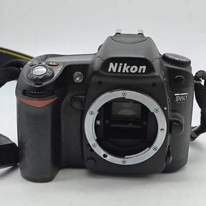 Nikon D80 10.2MP DSLR Camera - Picture 1 of 7