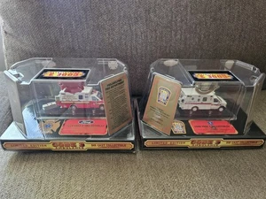 New Code 3 Washington D.C. And Philadelphia Ambulance With Sleeves 1/64 Diecast - Picture 1 of 4